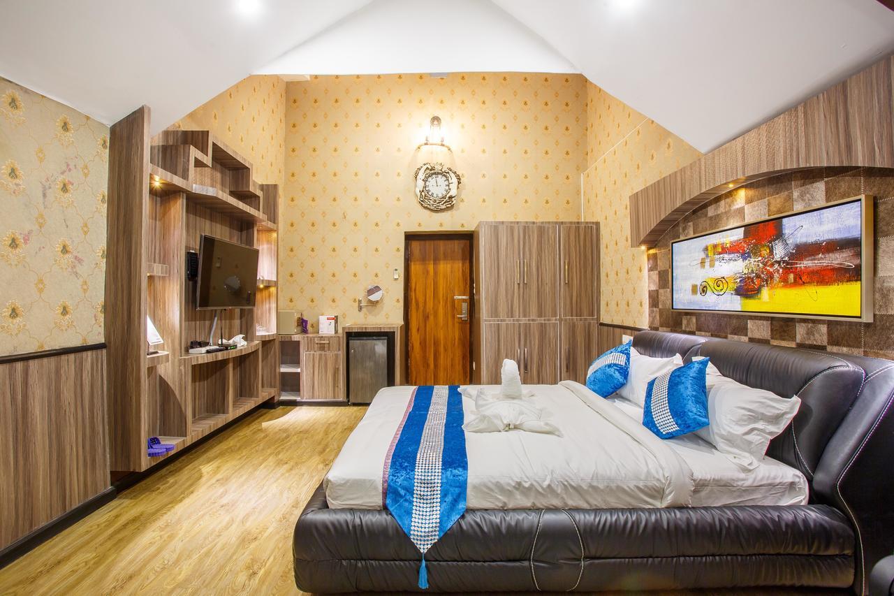 Royal Empire Boutique Hotel Kathmandu Exterior photo