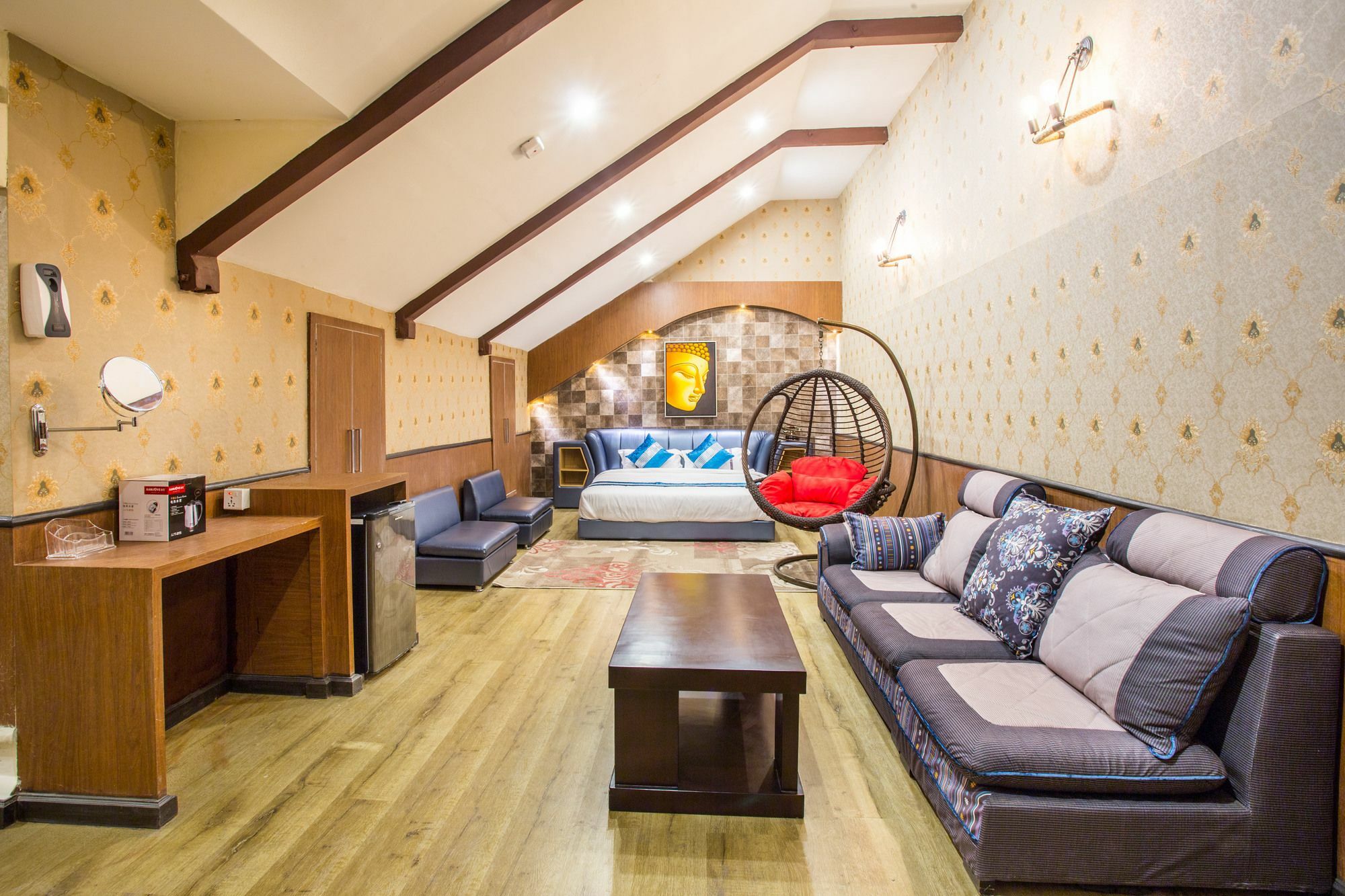 Royal Empire Boutique Hotel Kathmandu Exterior photo