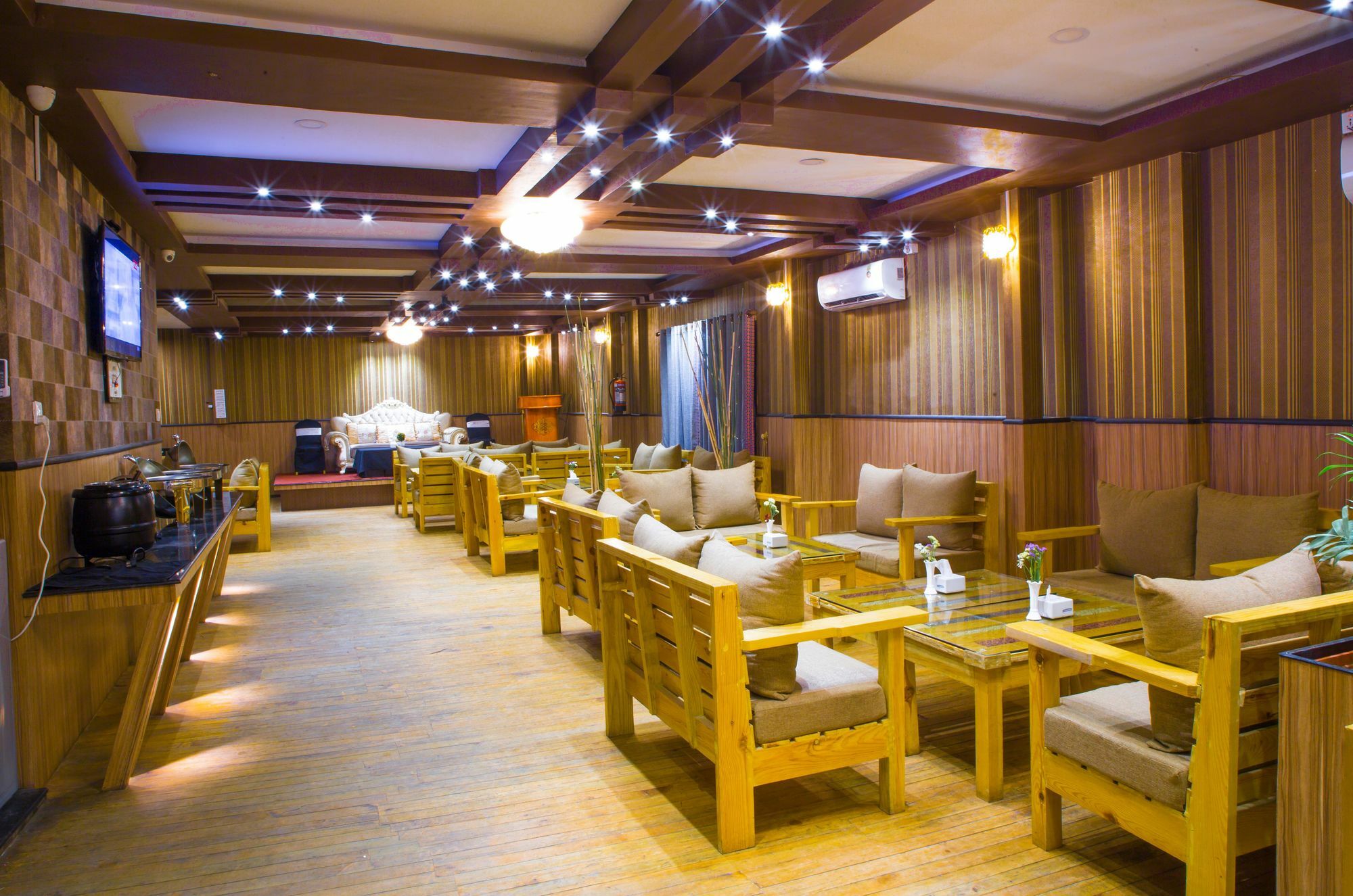 Royal Empire Boutique Hotel Kathmandu Exterior photo